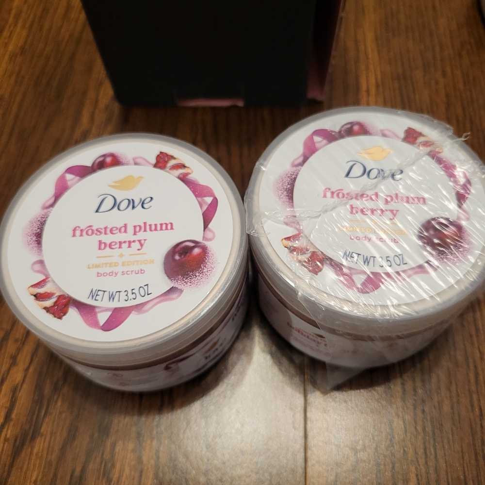 Lot of 2 Dove Frosted Plum Berry Limited Edition Holiday Mini Body Scrub